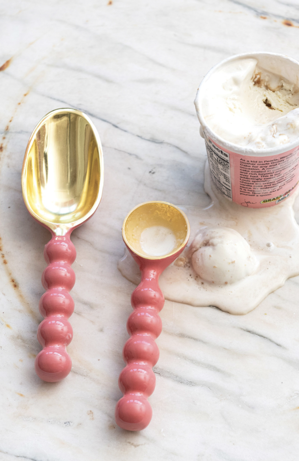 Enamel Scoop