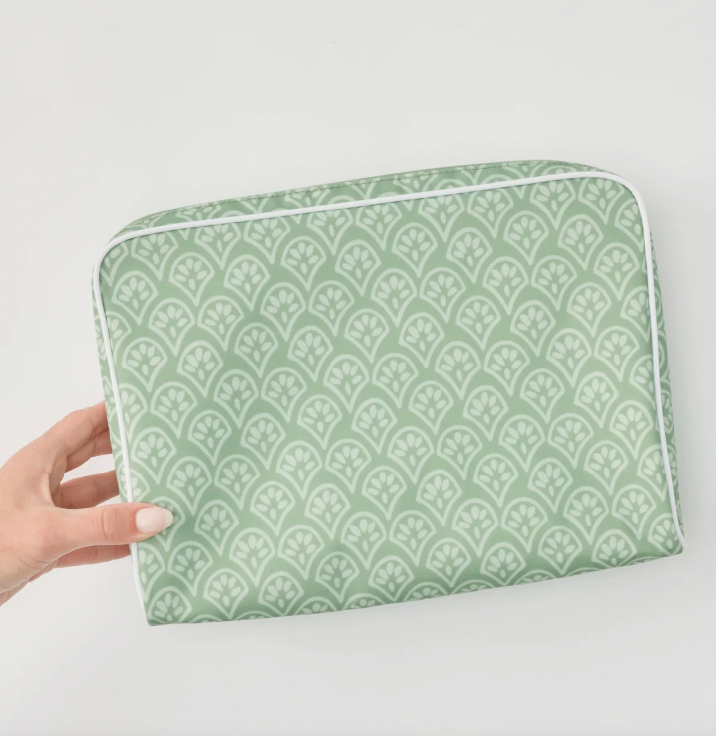 Weezie Large Toiletry Bag
