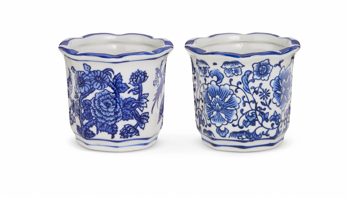 4" Blue and White Pot