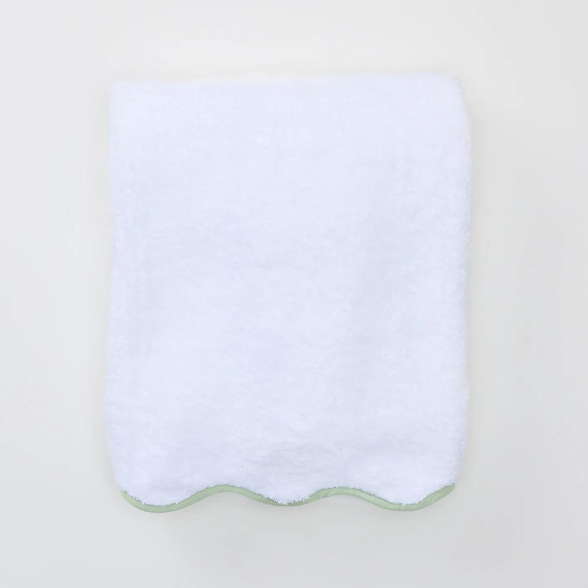Weezie Scallop Bath Towel