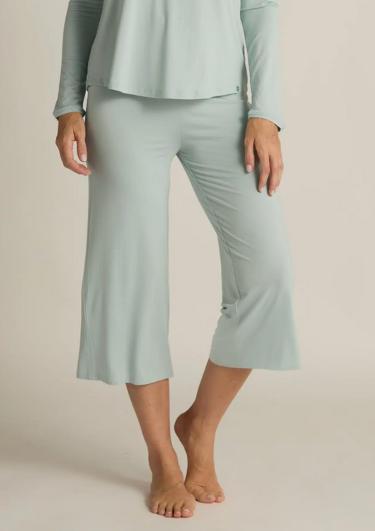 Aqua Wide Leg Capri Pant