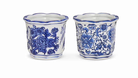 4" Blue and White Pot